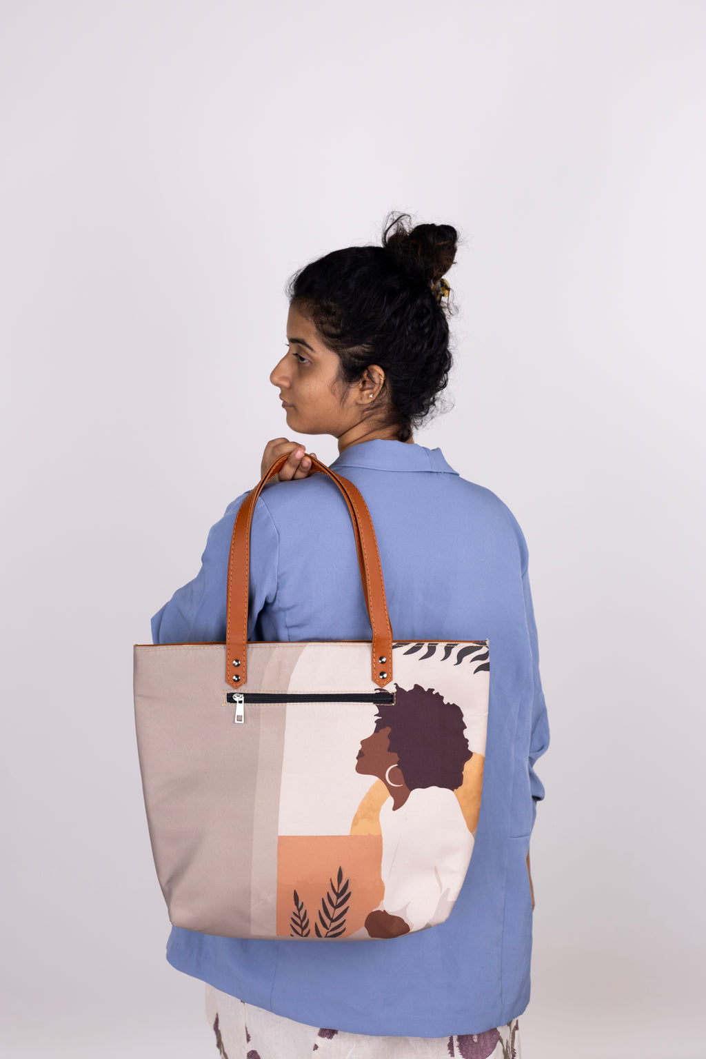 Reflective Beige Back Zipper